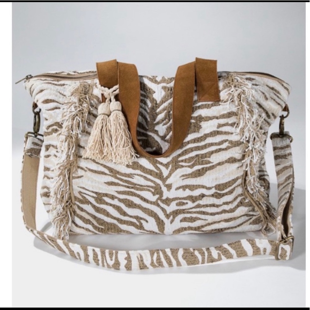 New! Ruggine Handmade Tiger Motif Bag - Picture 7 of 12